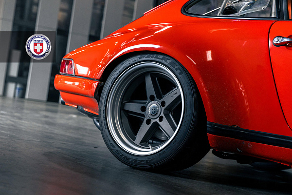 Фото дисков HRE 517K Сатиновый графит на Porsche 911 I