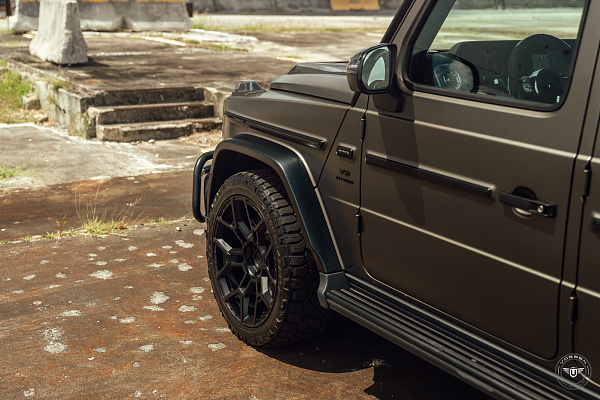 Фото дисков Vossen UV-4 Черный сатин на Mercedes-Benz G-Class III