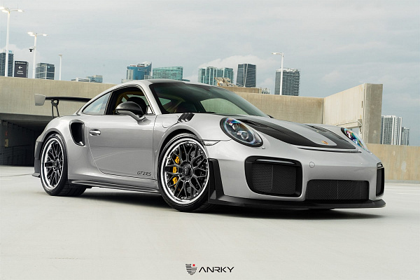 Фото дисков Anrky RS1 Черный глянец на Porsche 911 VII