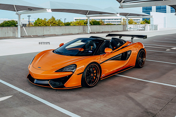 Фото дисков Strasse Wheels SV10T Deep Concave FS Черный сатин на McLaren 570S