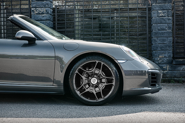 Фото дисков Kahn Type 11 Сатиновый графит на Porsche 911 VII