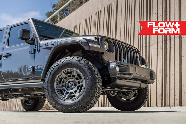 Фото дисков HRE FT1 Глянцевый графит на Jeep Wrangler IV (JL)