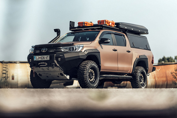 Фото дисков Black Rhino ARSENAL  на Toyota Hilux VIII