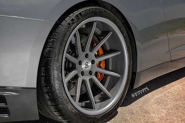 Фото дисков Strasse Wheels R10 Deep Concave Другой цвет на Nissan GT-R