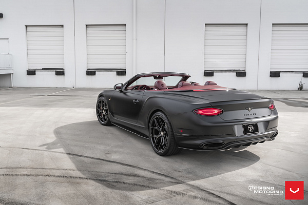 Фото дисков Vossen HF-5 Черный глянец на Bentley Continental GT III
