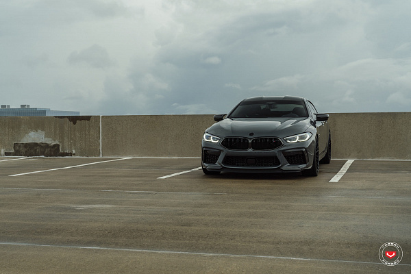 Фото дисков Vossen S17-04 Черный сатин на BMW 8/M8