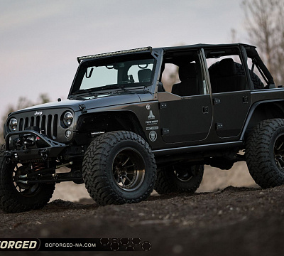 Фото дисков BC Forged LE10 // MLE10 на Jeep Wrangler III (JK)
