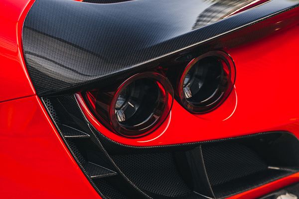Фото дисков Brixton Forged R11-R Глянцевое золото на Ferrari F8