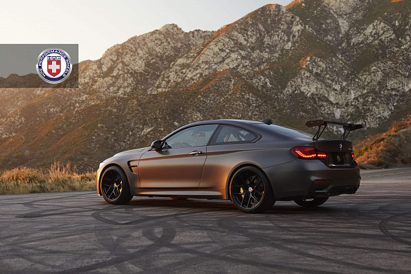 BMW M4 GTS