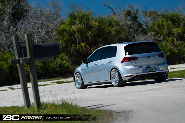 Фото дисков BC Forged LE81 // MLE81 Глянцевый лак на Volkswagen Golf VII