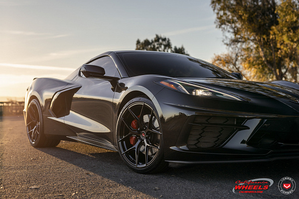 Фото дисков Vossen S21-01 Черный глянец на Chevrolet Corvette C8