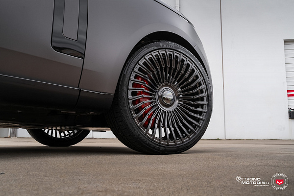 Фото дисков Vossen UV-5 Черный глянец на Land Rover Range Rover V