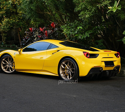 Фото дисков HRE P201 на Ferrari 488