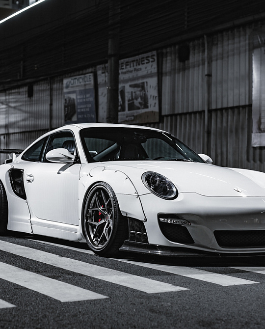 Фото дисков PF7 Сатиновый темный лак на Porsche 911 VI