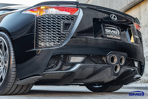 Фото дисков Brixton Forged R11-R Глянцевый графит на Lexus LFA
