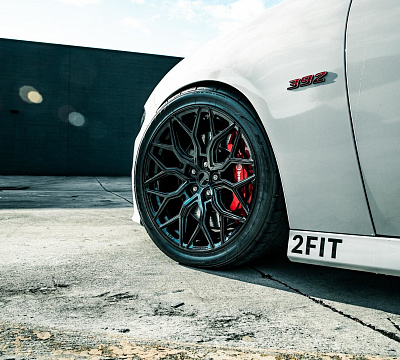 Фото дисков Vossen HF-2 на Dodge Charger VII