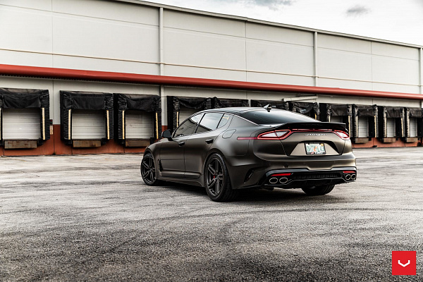 Фото дисков Vossen HF-1 Сатиновый графит на Kia Stinger