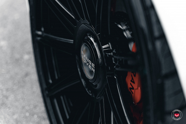 Фото дисков Vossen S17-12 Черный глянец на Land Rover Range Rover V