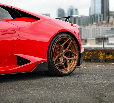 Фото дисков Brixton Forged PF5 на Lamborghini Huracan