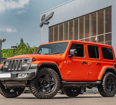 Фото дисков Kahn Mondial Retro на Jeep Wrangler IV (JL)
