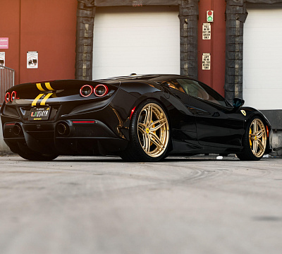 Фото дисков HRE S107SC на Ferrari F8