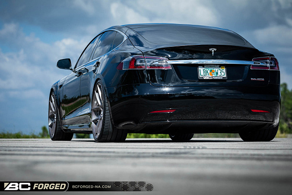 Фото дисков BC Forged HCA381 Глянцевый тонированный лак на Tesla Model S