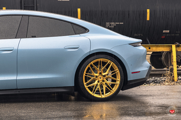 Фото дисков Vossen EVO-5 Глянцевое золото на Porsche Taycan I