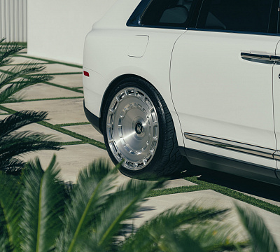 Фото дисков Vossen LC3-11 на Rolls-Royce Cullinan