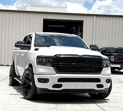 Фото дисков 4PLAY 4P55 на Ram 1500 V