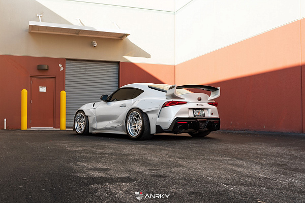 Фото дисков Anrky S3-X3 Полированный лак на Toyota Supra A90