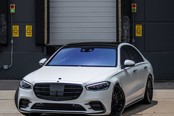 Фото дисков Brixton Forged HS1 Черный глянец на Mercedes-Benz S-Class (W223)