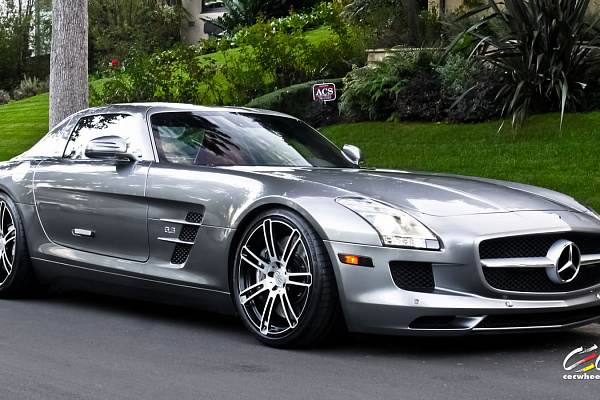 Фото дисков CEC C883 Сатиновый лак на Mercedes-Benz SLS AMG