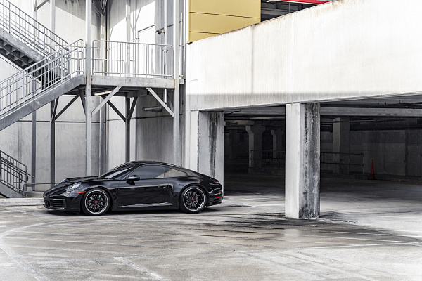 Фото дисков Strasse Wheels SV5 Deep Concave FS Черный сатин на Porsche 911 VIII
