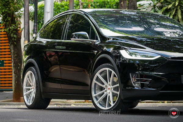 Фото дисков Vossen CG-203 Глянцевый лак на Tesla Model X