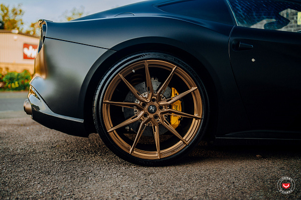 Фото дисков Vossen EVO-2R Глянцевое темное золото на Ferrari F12