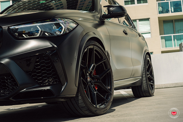 Фото дисков Vossen EVO-4 Черный глянец на BMW X5/X5 M (G05/G18/F95)