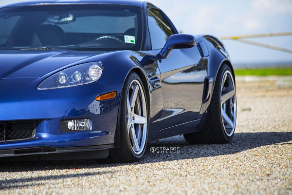 Фото дисков Strasse Wheels S5 Deep Concave Глянцевый лак на Chevrolet Corvette C6