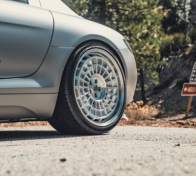 Фото дисков HRE 515 GTM на Mercedes-Benz SLS AMG