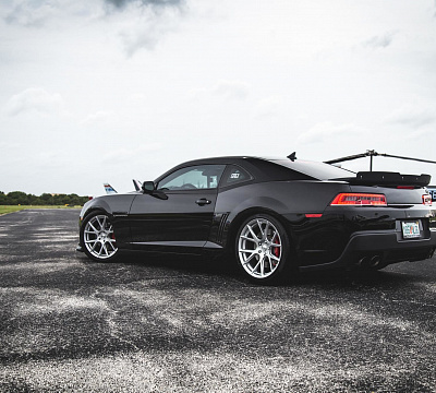 Фото дисков Vossen VFS-6 на Chevrolet Camaro V