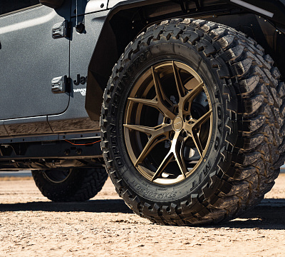 Фото дисков Vossen HF-5 на Jeep Wrangler IV (JL)