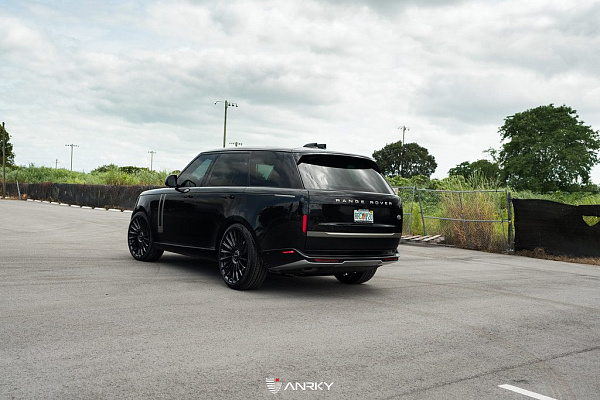 Фото дисков Anrky RF-182 Черный глянец на Range Rover V