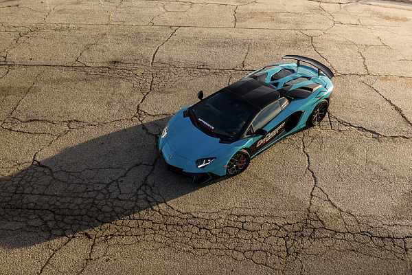 Фото дисков Savini SV84 Глянцевый темный лак на Lamborghini Aventador