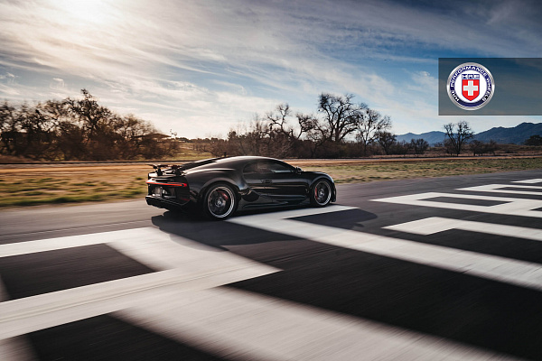 Фото дисков HRE P103 Глянцевый темный лак на Bugatti Chiron