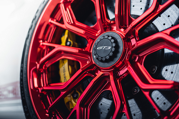 Фото дисков Brixton Forged PF10-RS Красный глянец на Porsche 911 VIII