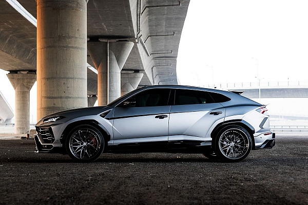 Фото дисков Anrky S3-X1 Глянцевый темный лак на Lamborghini Urus
