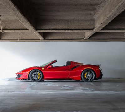 Фото дисков HRE P104SC на Ferrari 488