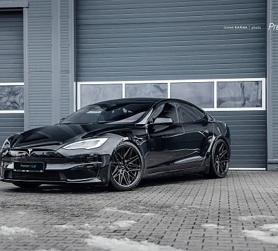 Фото дисков Vossen HF-7 на Tesla Model S