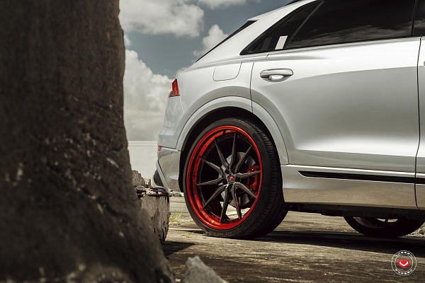Фото дисков Vossen M-X2 (3-Piece) Черный сатин на Audi Q8