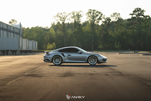 Фото дисков Anrky AN26 Полированный лак на Porsche 911 VII