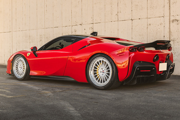Фото дисков HRE 309 Белый глянец на Ferrari SF90